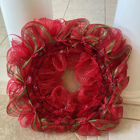 24” Nutcracker Christmas Handmade Mesh Wreath w/ Wooden Nutcracker Sign - Picture 12 of 12